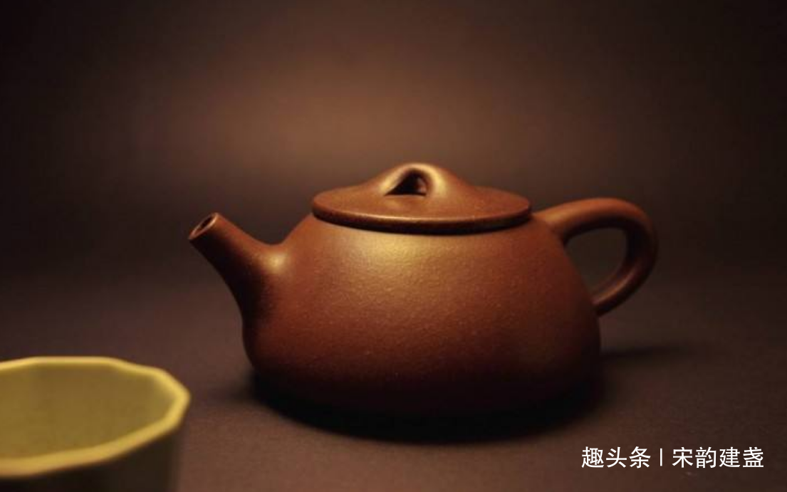 建盏茶具搭配紫砂壶如何？你们会选择这个组合品茶吗？