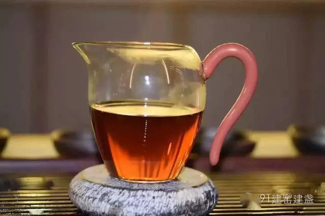 酒是火做的水，茶是土做的水！