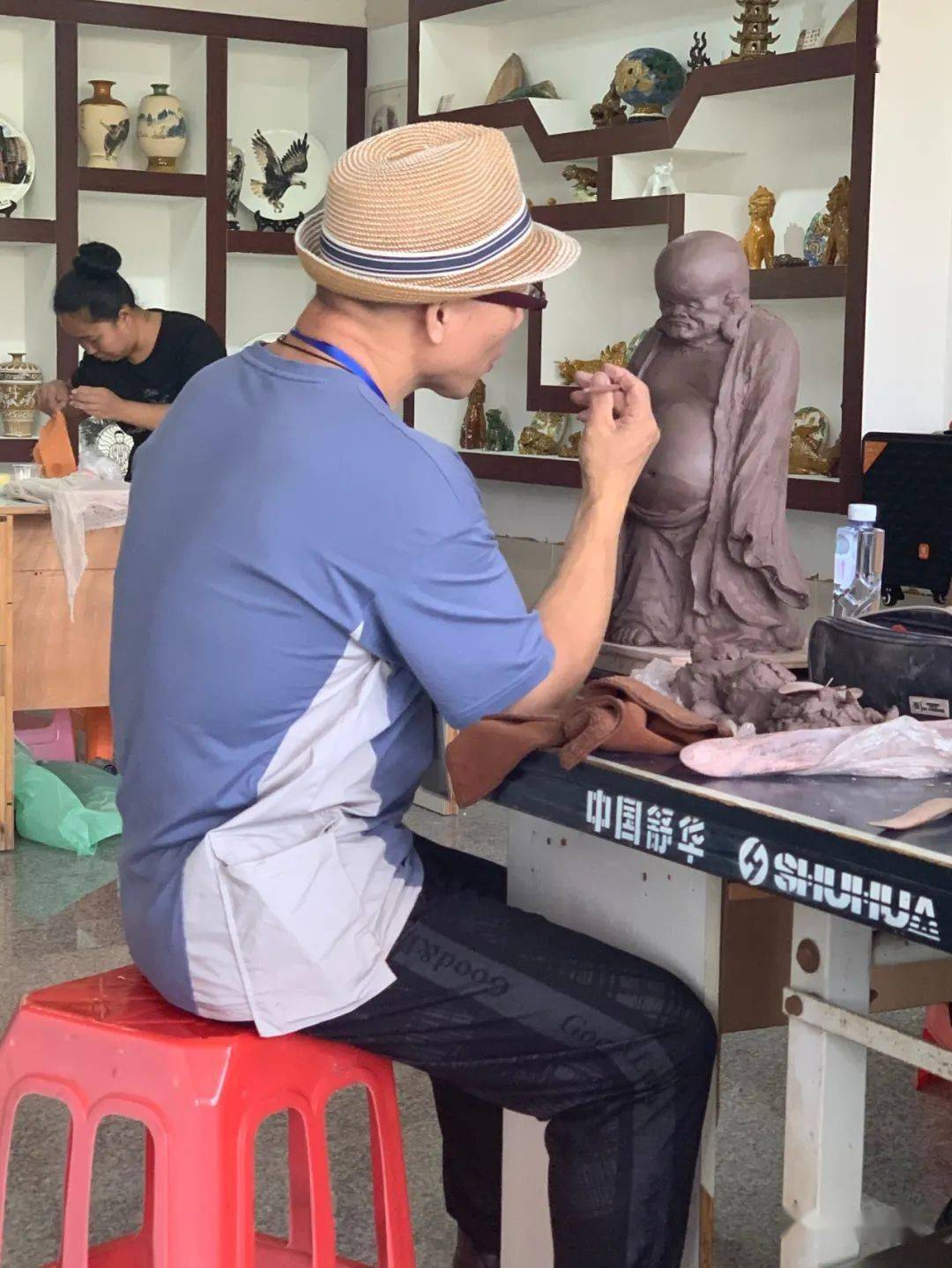 第三届福建省陶瓷艺术名人、艺术大师推荐学习活动（晋江）现场陶瓷技能实操比赛在晋江磁灶举行